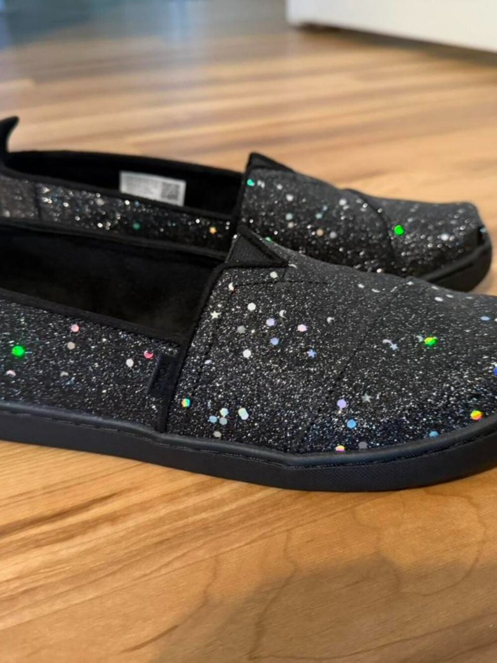 TOMS Kids size 5 Sparkly Slip-On Sneakers - Black